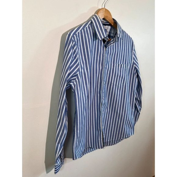 ✨5 for $15✨ Men’s Express Blue & White Button Down Fitted Dress Shirt - Picture 4 of 10